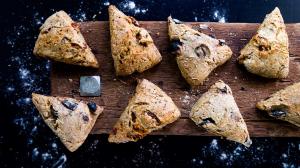 savory olive oil scones – with black olives or sun-dried tomatoes