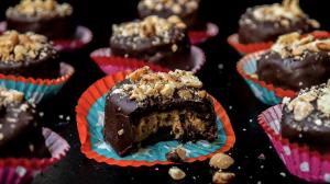 chocolate-coated cookie & peanut butter cup candy bites