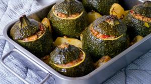 stuffed zucchini with rice and aromatic herbs