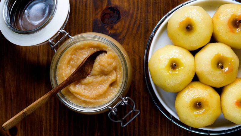 butter-poached apples & compote