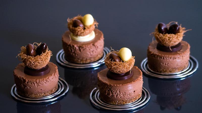 easter chocolate and hazelnut cheesecake