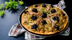 picnic pita ‘pissaladière’ pie