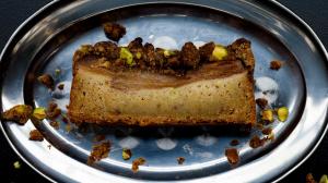 pear & pistachio & cardamom 'crumb cake'