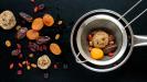 honey-glazed roasted leg of lamb with fruits & vegetables