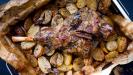 gigot d’agneau rôti à la 'kleftiko' (bandit-montagnard)