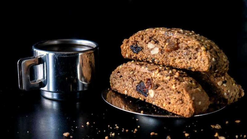 walnut & spice ‘paximadia’ biscuits
