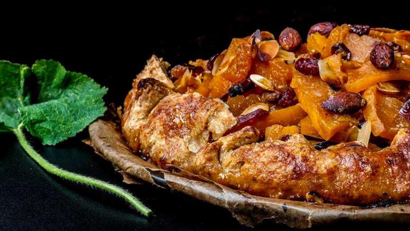 sweet & spicy rustic pumpkin pie
