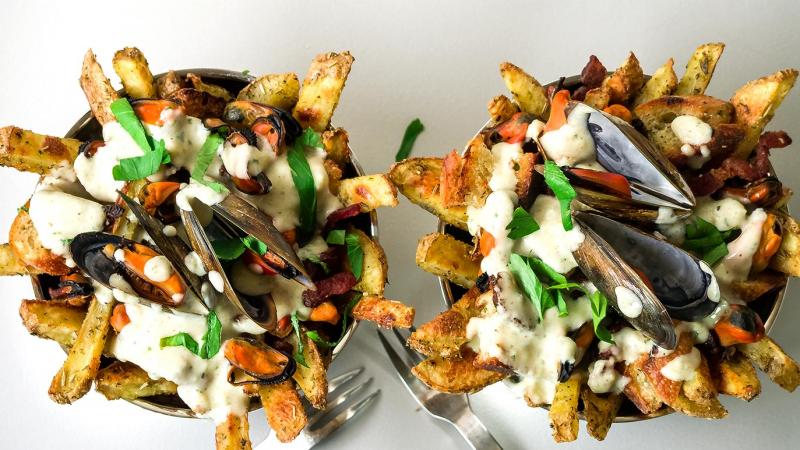 mussels & fries poutine