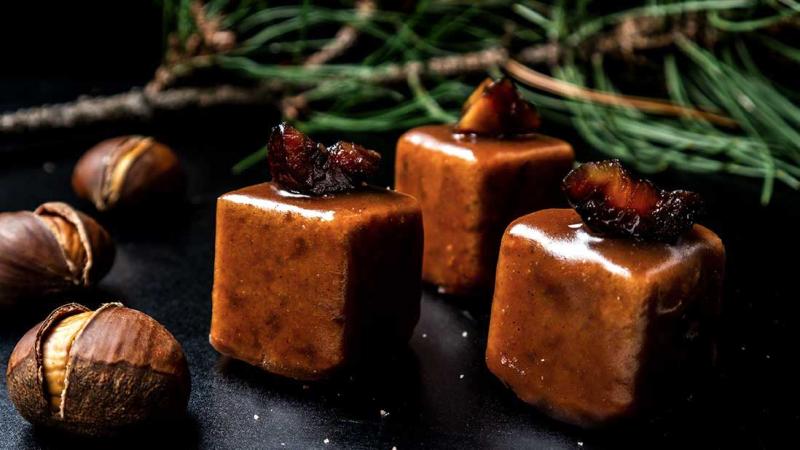 chestnut cream-glazed & chestnut flour cakes