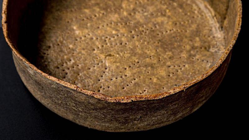 whole-wheat savory pie crust (for a deep-dish quiche)