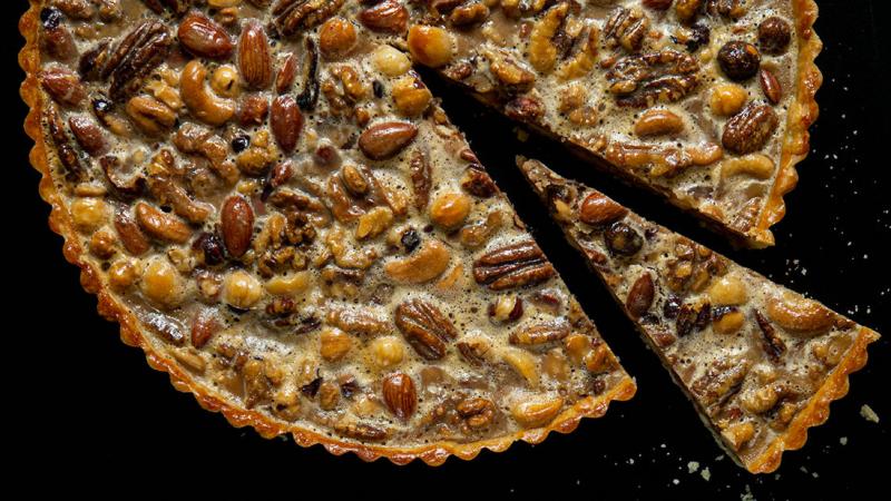 mixed roasted nuts & milk caramel tart
