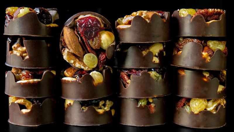 halloween (at home) sweet & salty chocolate clusters
