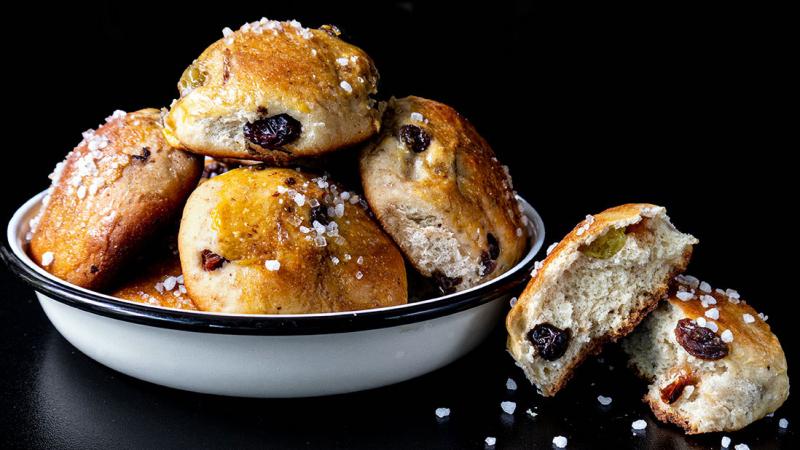 «stafidopsoma» wholesome honey & raisin bread buns