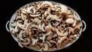 soupe veloutée de champignons rôtis (avec bouillon de champignons fait-maison & garniture de champignons forestiers frits)