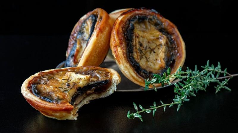 mushroom & brie cheese & béchamel sauce appetizers