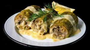 greek-style stuffed zucchini with egg & lemon sauce