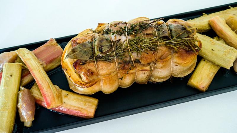 roast pork with rhubarb