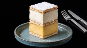 kremšnita (balkan mille-feuille) semifreddo