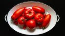 red tomato & red onion salad