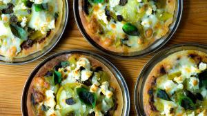 green tomato and pita pizza